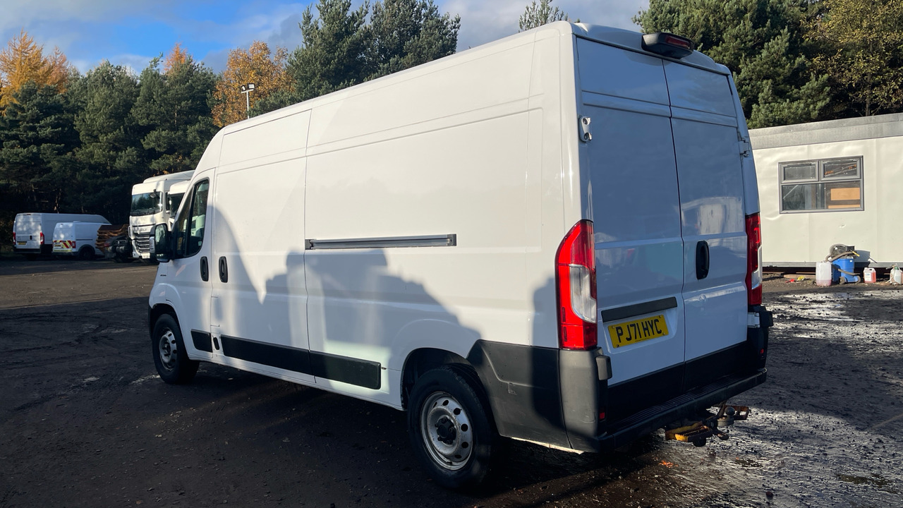 Fiat Ducato 35 2.2 Multijet 140 PS - Fourgon utilitaire: photos 3 Fiat Ducato 35 2.2 Multijet 140 PS - Fourgon utilitaire: photos 3