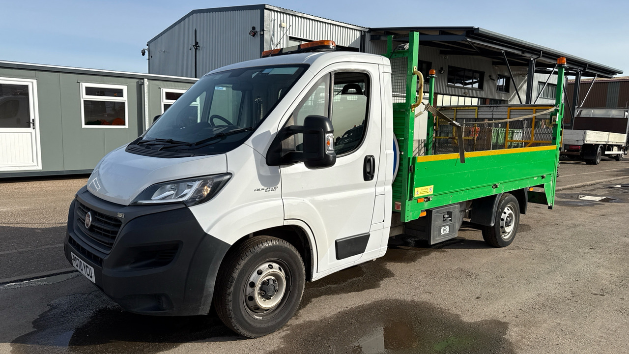 Fiat Ducato 35 2.3 Multijet 140PS - Utilitaire plateau: photos 2 Fiat Ducato 35 2.3 Multijet 140PS - Utilitaire plateau: photos 2