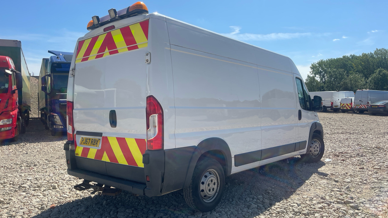 Fiat Ducato 35 MAXI 2.3 MULTIJET 130PS - Fourgon utilitaire: photos 4 Fiat Ducato 35 MAXI 2.3 MULTIJET 130PS - Fourgon utilitaire: photos 4