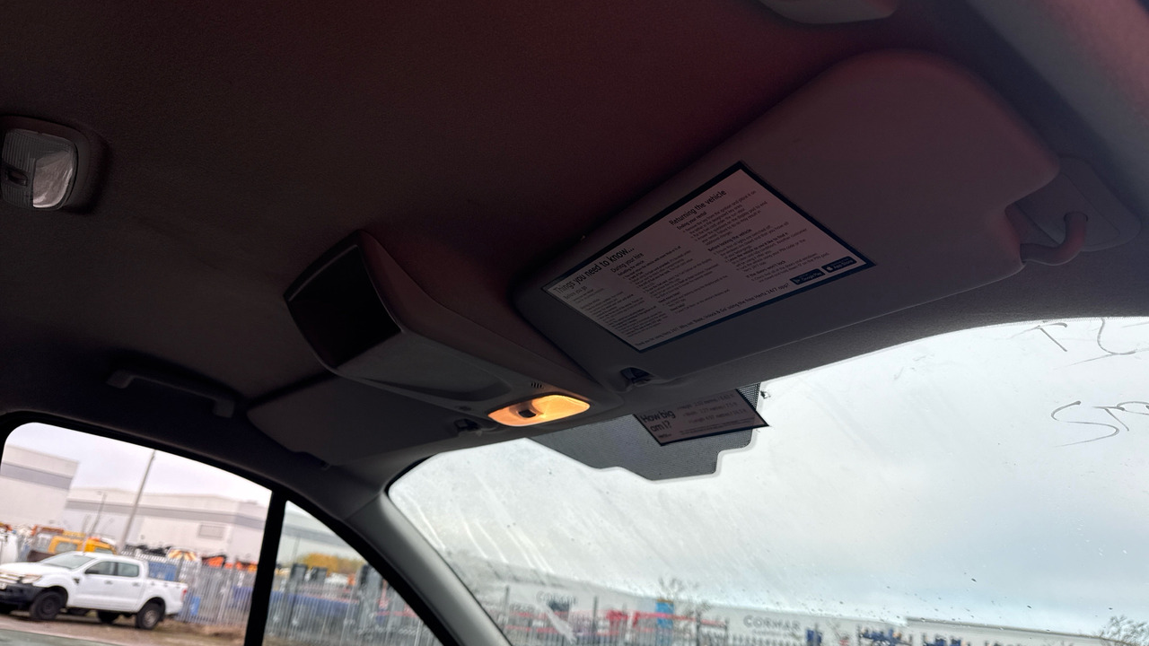 Fourgonnette Ford Transit Custom 300 2.0 ECOBLUE 105PS LEADER: photos 13