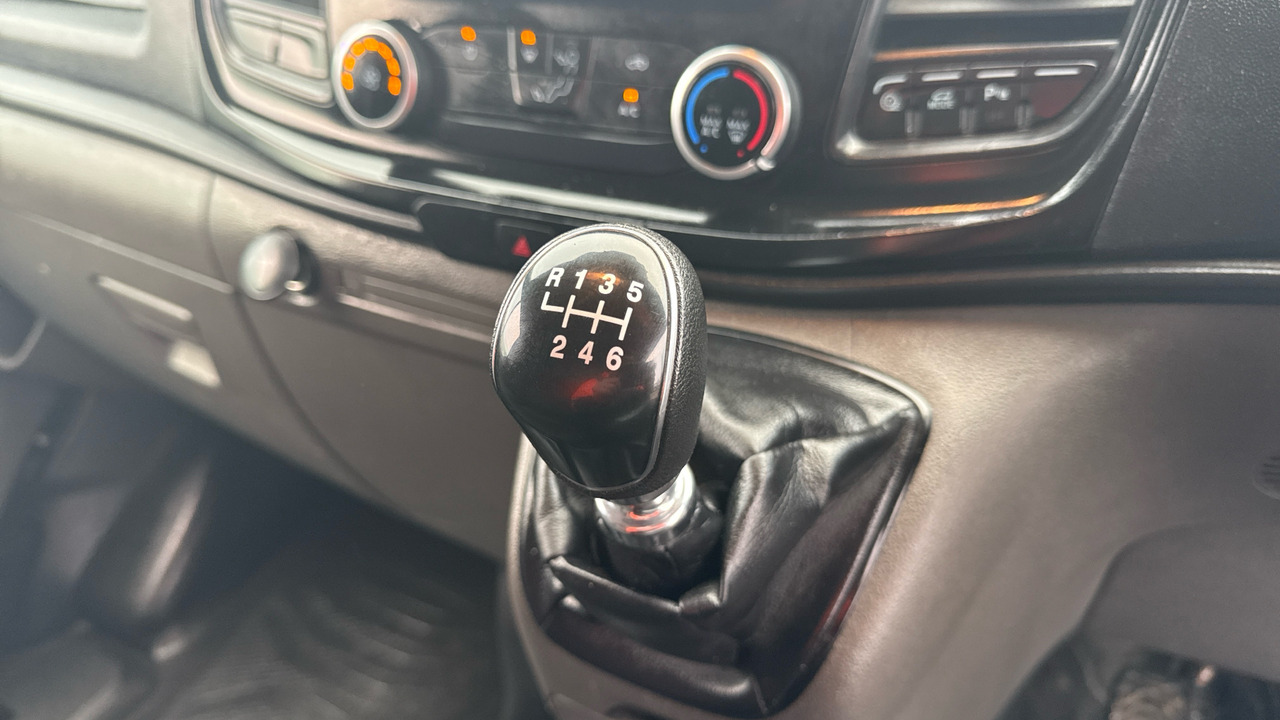 Fourgonnette Ford Transit Custom 300 2.0 ECOBLUE 105PS LEADER: photos 10