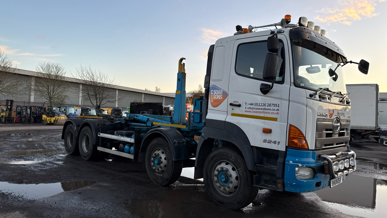 HINO 700 3241 - Camion ampliroll: photos 1 HINO 700 3241 - Camion ampliroll: photos 1