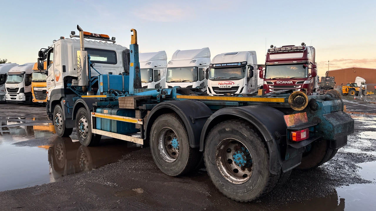 HINO 700 3241 - Camion ampliroll: photos 3 HINO 700 3241 - Camion ampliroll: photos 3