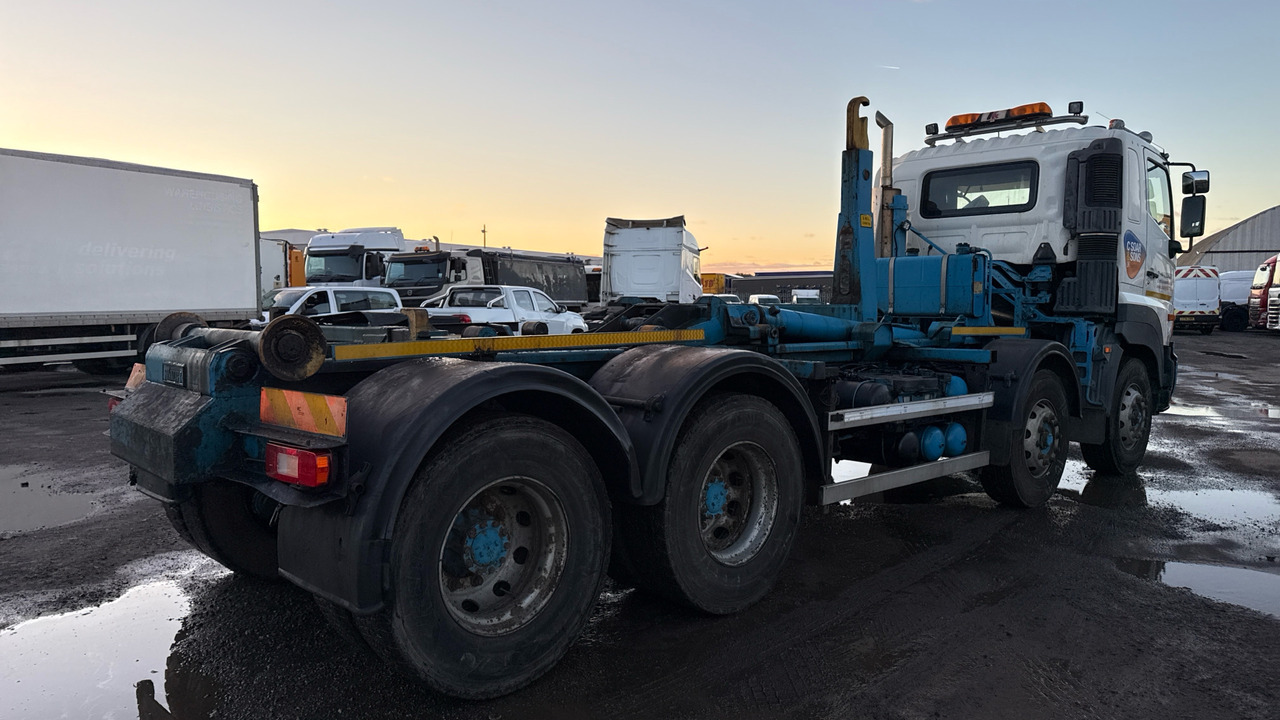 HINO 700 3241 - Camion ampliroll: photos 4 HINO 700 3241 - Camion ampliroll: photos 4