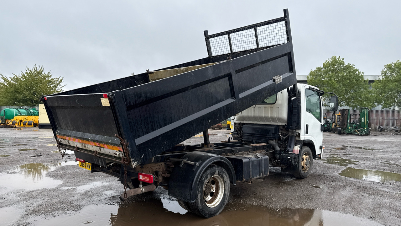 ISUZU FORWARD N75.190 - Camion benne: photos 4 ISUZU FORWARD N75.190 - Camion benne: photos 4
