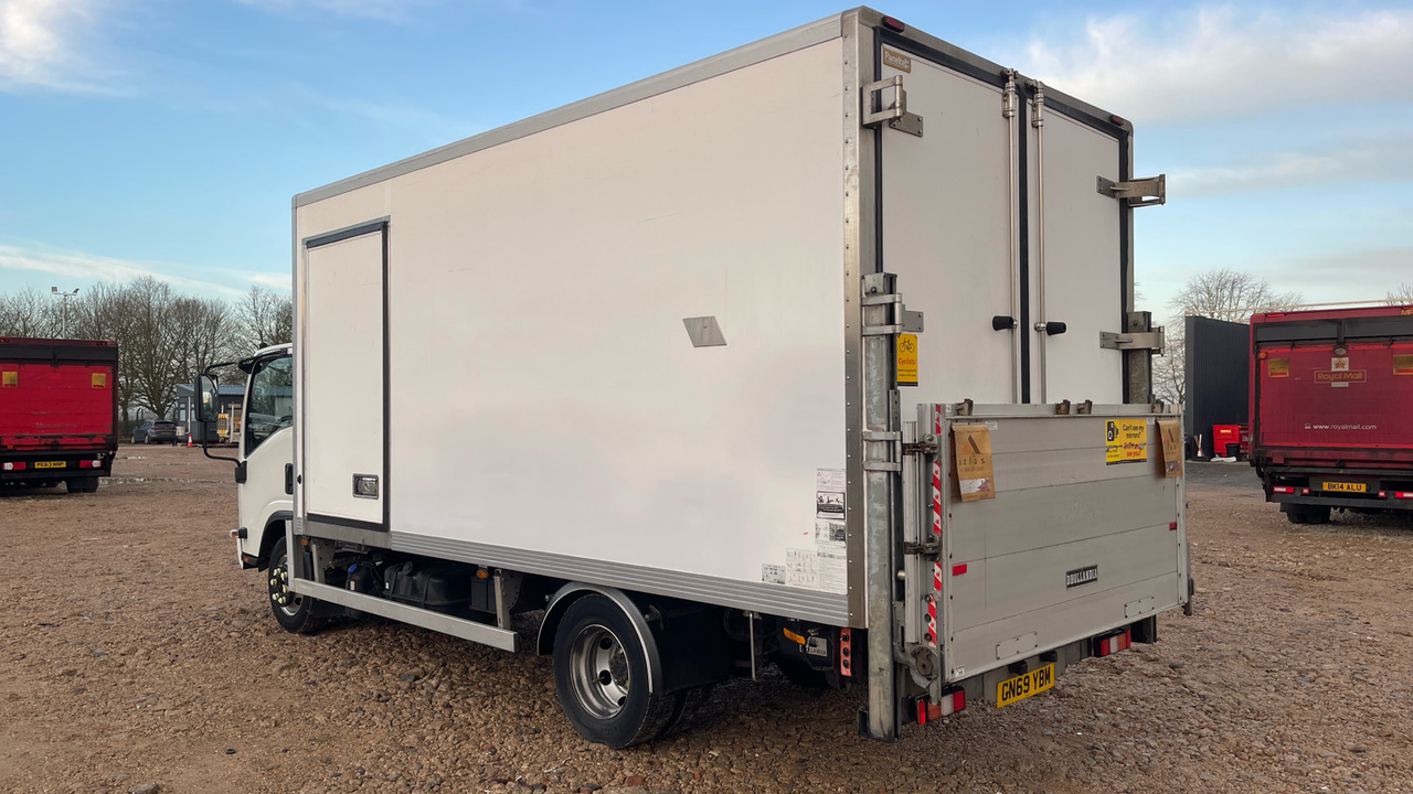 ISUZU N75 150 - Camion frigorifique: photos 3 ISUZU N75 150 - Camion frigorifique: photos 3