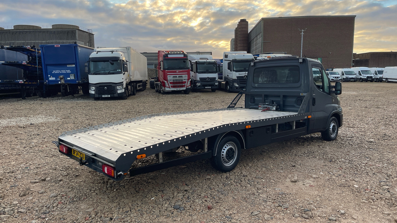 IVECO DAILY 3.0 35S21 - Remorqueuse: photos 4 IVECO DAILY 3.0 35S21 - Remorqueuse: photos 4