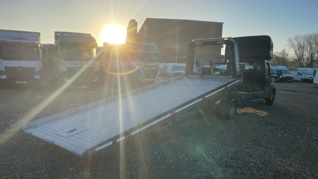 IVECO DAILY 70C18 - Remorqueuse: photos 4 IVECO DAILY 70C18 - Remorqueuse: photos 4