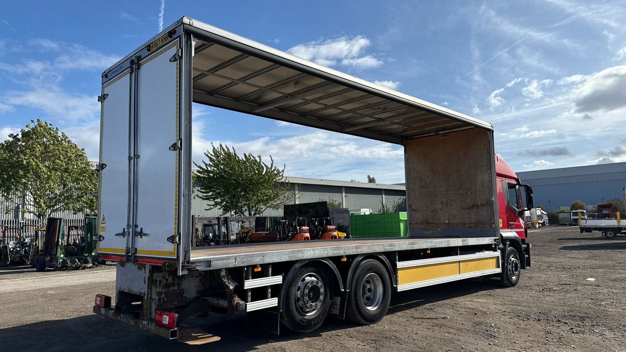 IVECO STRALIS 310 - Camion à rideaux coulissants: photos 4 IVECO STRALIS 310 - Camion à rideaux coulissants: photos 4