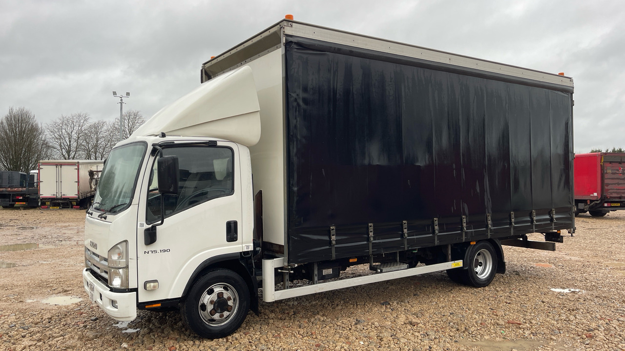 Isuzu N75 190 - Camion à rideaux coulissants: photos 2 Isuzu N75 190 - Camion à rideaux coulissants: photos 2