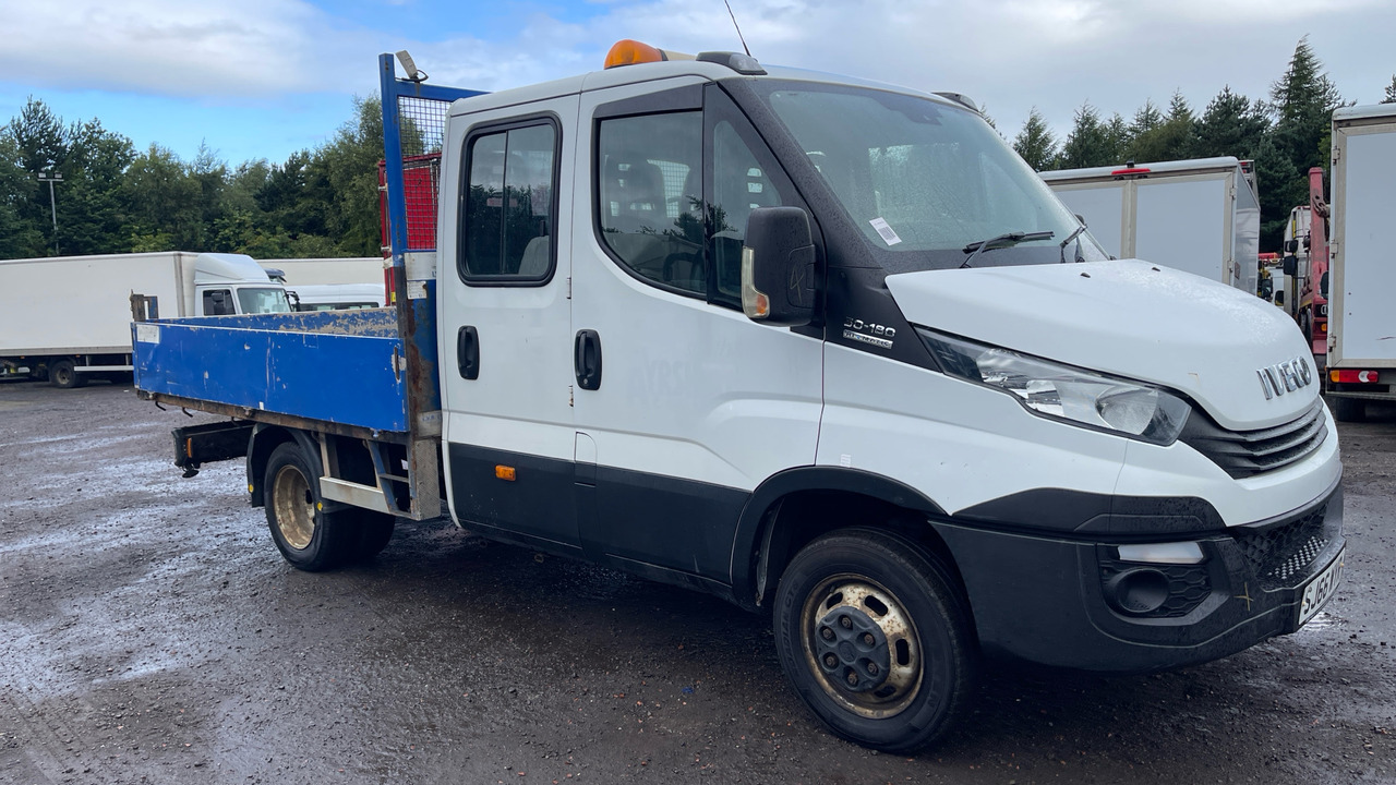 Iveco Daily 50-180 - Utilitaire plateau: photos 1 Iveco Daily 50-180 - Utilitaire plateau: photos 1