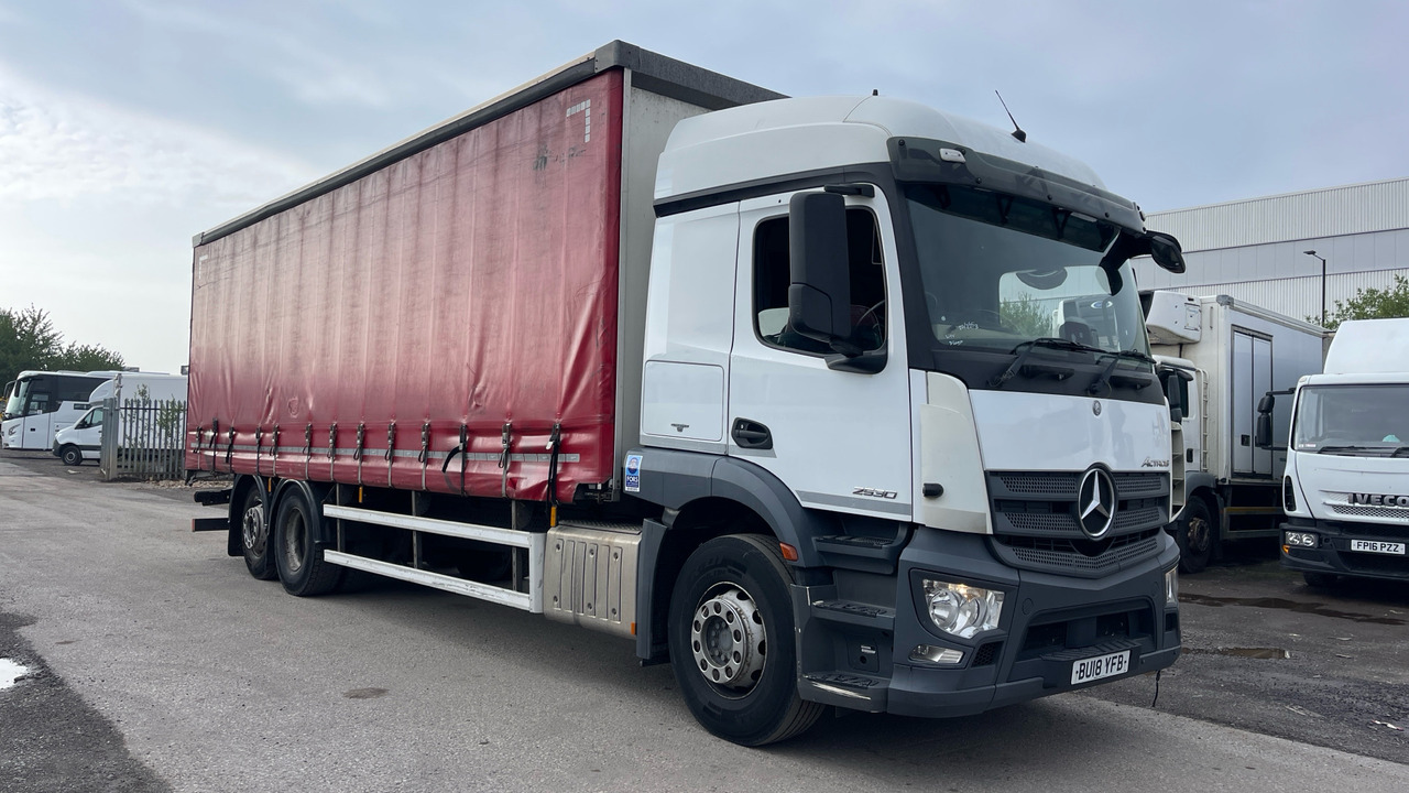 MERCEDES-BENZ ACTROS 2530 - Camion à rideaux coulissants: photos 1 MERCEDES-BENZ ACTROS 2530 - Camion à rideaux coulissants: photos 1