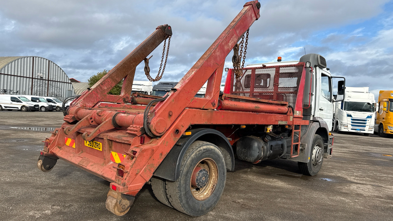 MERCEDES-BENZ ATEGO 1823 - Camion multibenne: photos 4 MERCEDES-BENZ ATEGO 1823 - Camion multibenne: photos 4