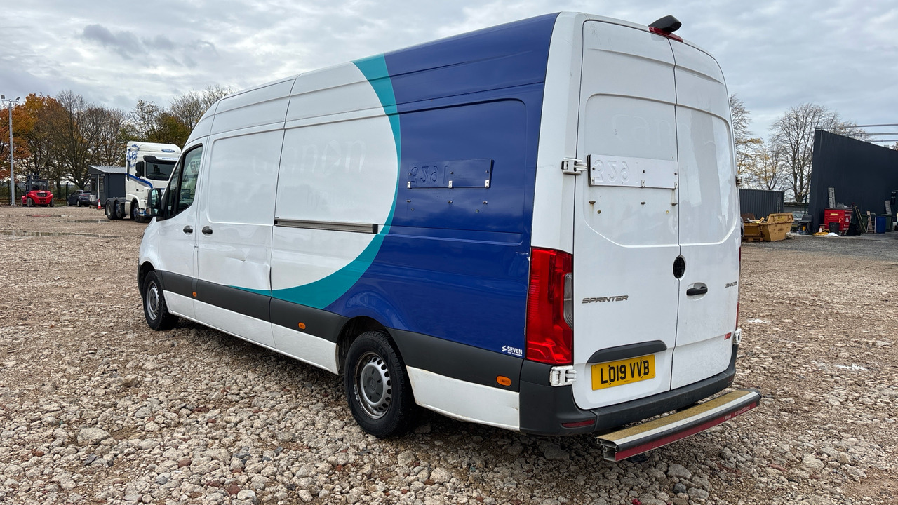 MERCEDES-BENZ SPRINTER 314 CDI - Fourgon utilitaire: photos 3 MERCEDES-BENZ SPRINTER 314 CDI - Fourgon utilitaire: photos 3