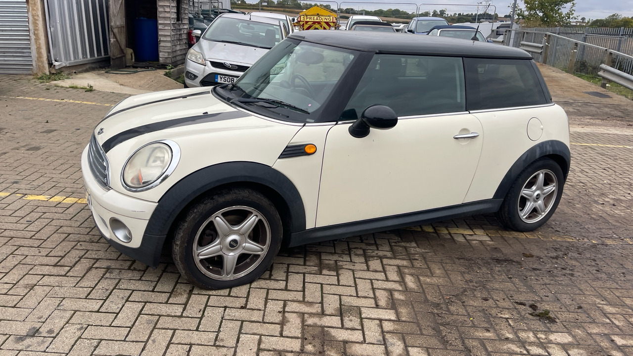 MINI COOPER - Voiture à hayon: photos 2 MINI COOPER - Voiture à hayon: photos 2