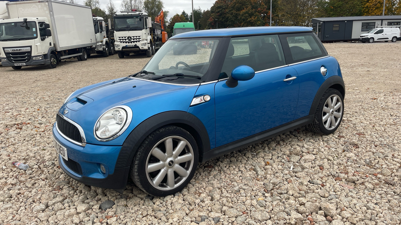 MINI COOPER S 1.6 - Voiture à hayon: photos 2 MINI COOPER S 1.6 - Voiture à hayon: photos 2