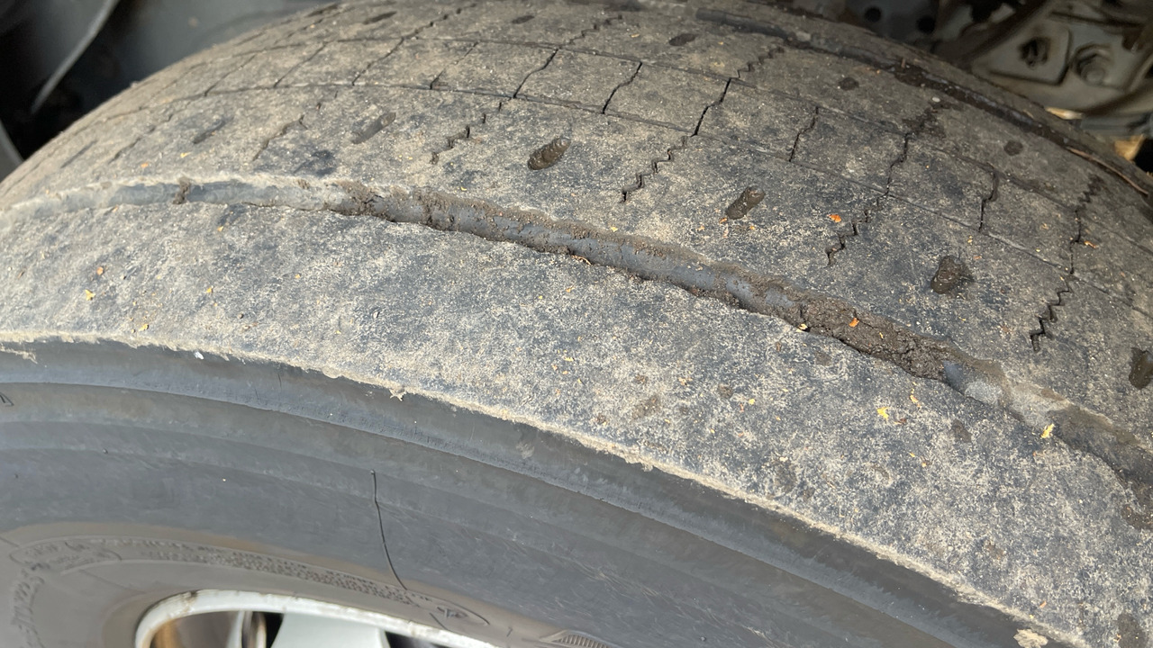 Camion frigorifique Mercedes-Benz Antos 1827: photos 20