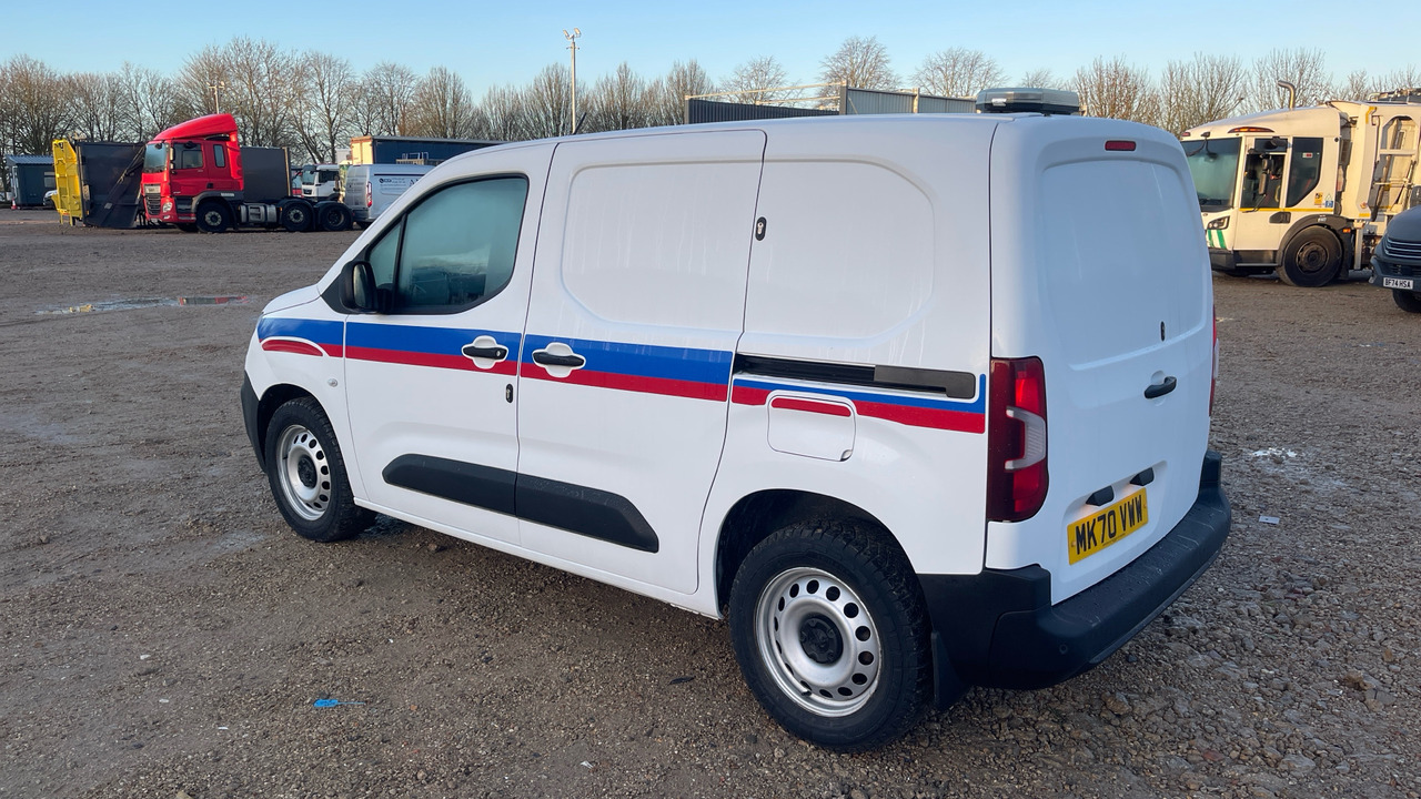 PEUGEOT PARTNER 1000 1.5 BlueHDi 100PS - Fourgonnette: photos 3 PEUGEOT PARTNER 1000 1.5 BlueHDi 100PS - Fourgonnette: photos 3