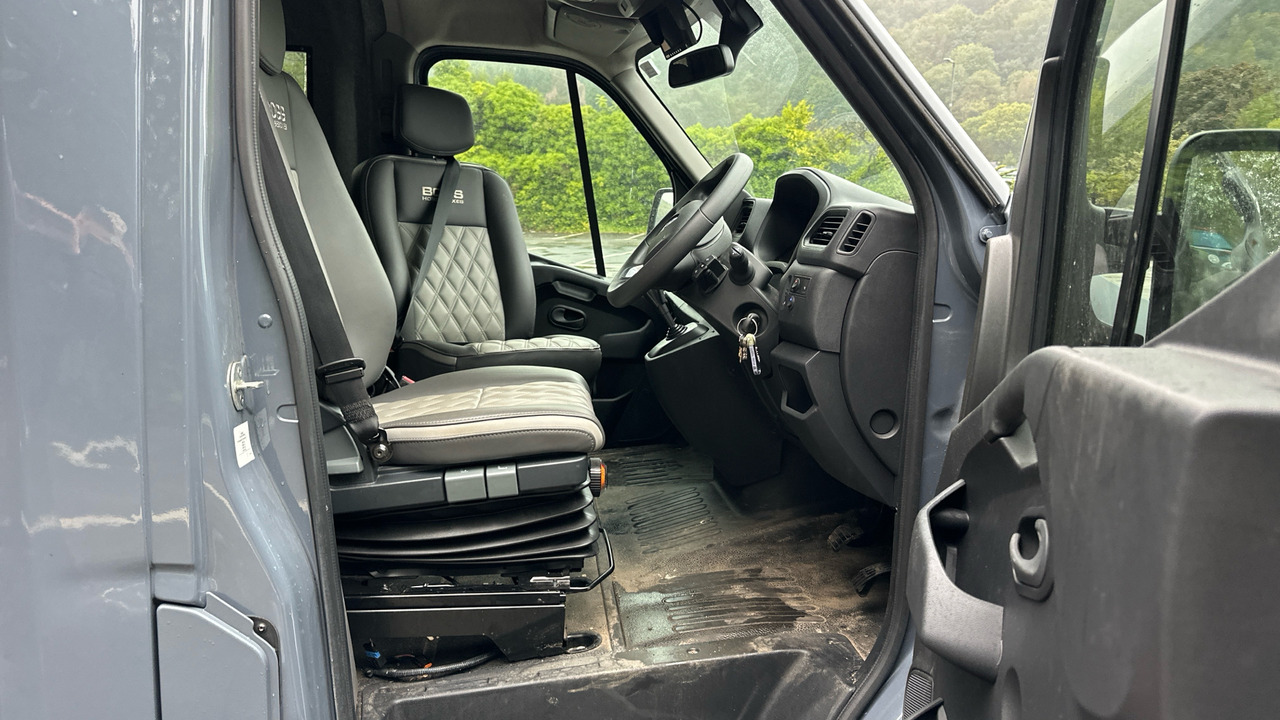 RENAULT MASTER 35 ENERGY 2.3 DCI 150PS - Camion chevaux: photos 5 RENAULT MASTER 35 ENERGY 2.3 DCI 150PS - Camion chevaux: photos 5