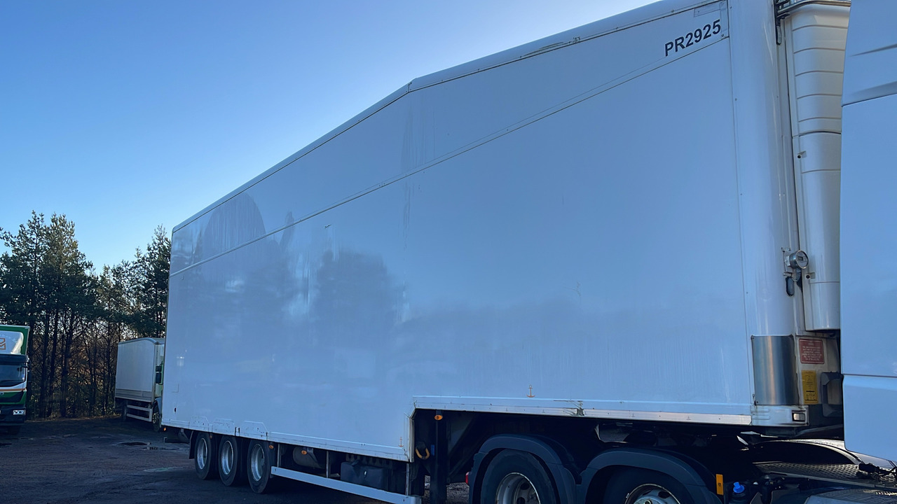 GRAY & ADAMS FRIDGE BOX DOUBLE DECK STEPFRAME - Remorque: photos 1 GRAY & ADAMS FRIDGE BOX DOUBLE DECK STEPFRAME - Remorque: photos 1