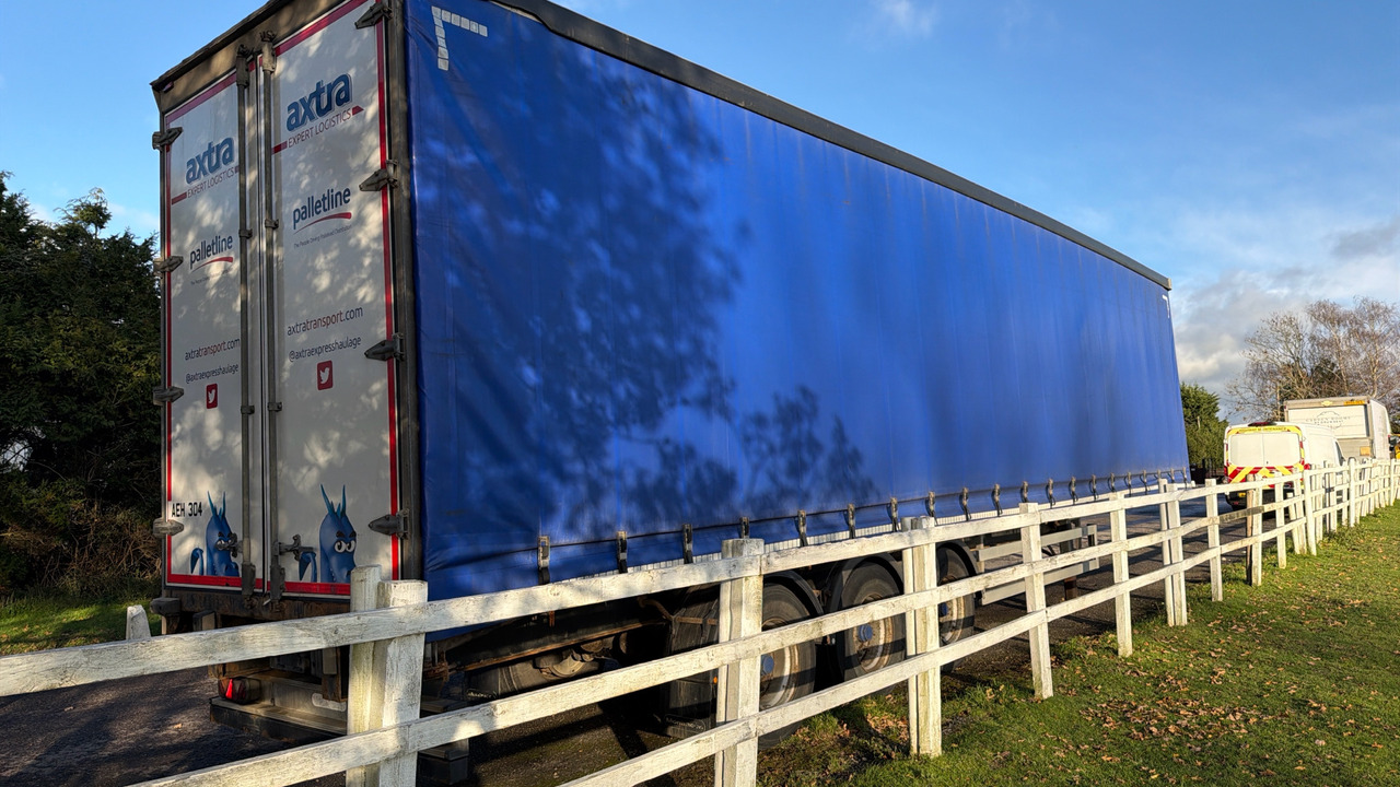 MONTRACON CURTAINSIDE - Remorque: photos 3 MONTRACON CURTAINSIDE - Remorque: photos 3