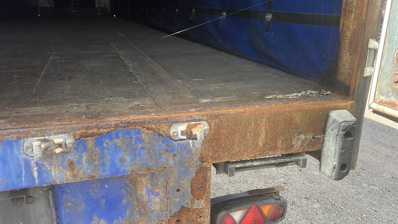 SDC CURTAINSIDE - Remorque: photos 2 SDC CURTAINSIDE - Remorque: photos 2