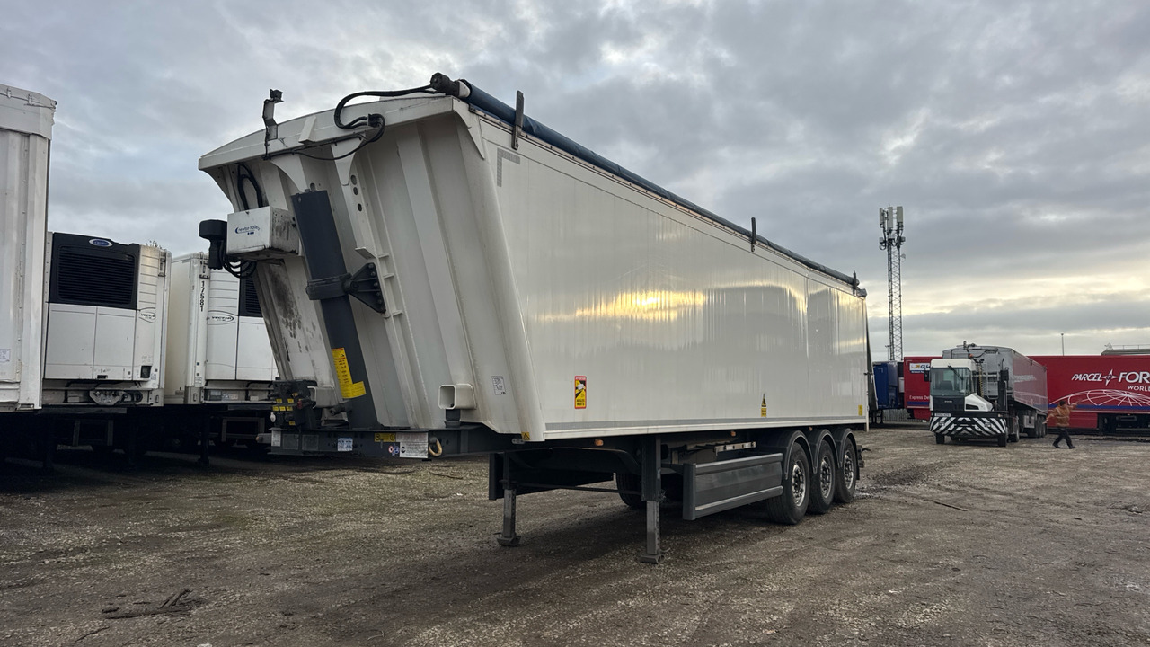 STAS TIPPER - Semi-remorque benne: photos 3 STAS TIPPER - Semi-remorque benne: photos 3