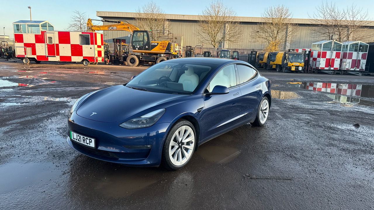 TESLA MODEL 3 LONG RANGE DUEL MOTOR - Berline: photos 2 TESLA MODEL 3 LONG RANGE DUEL MOTOR - Berline: photos 2