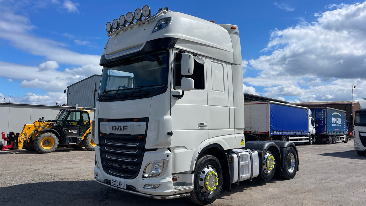 DAF XF 530 - Tracteur routier: photos 2 DAF XF 530 - Tracteur routier: photos 2