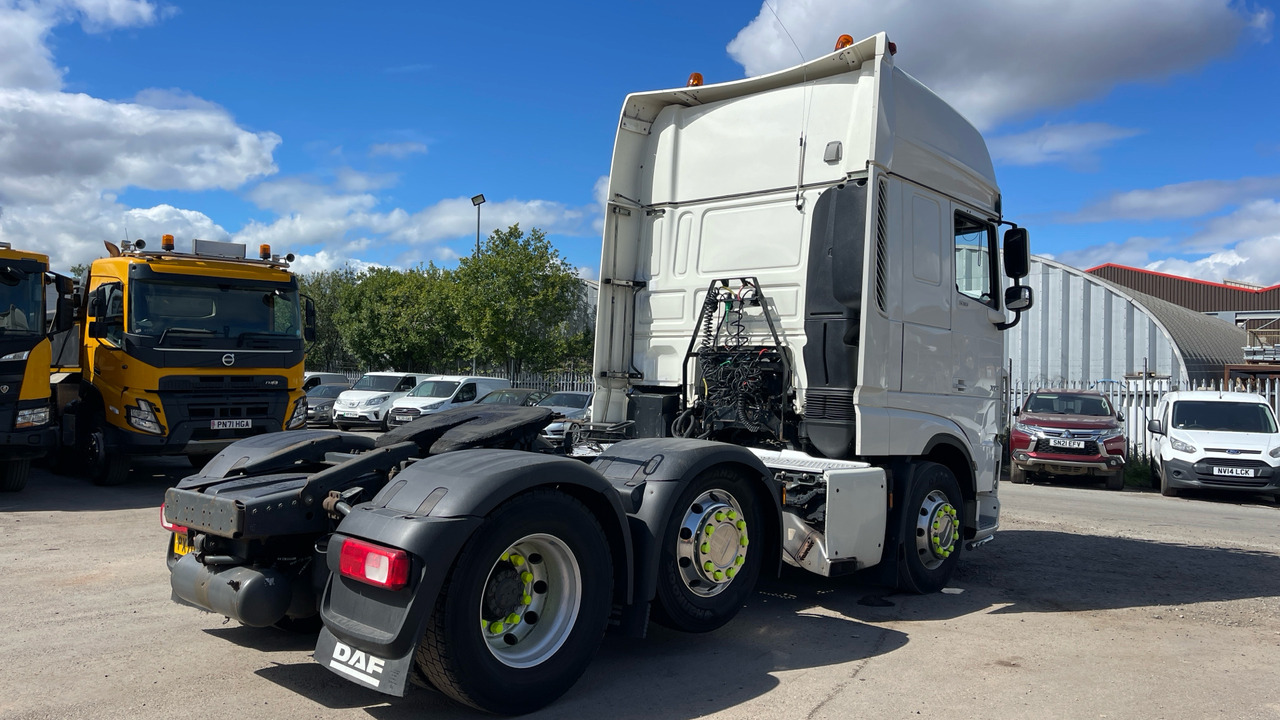DAF XF 530 - Tracteur routier: photos 4 DAF XF 530 - Tracteur routier: photos 4