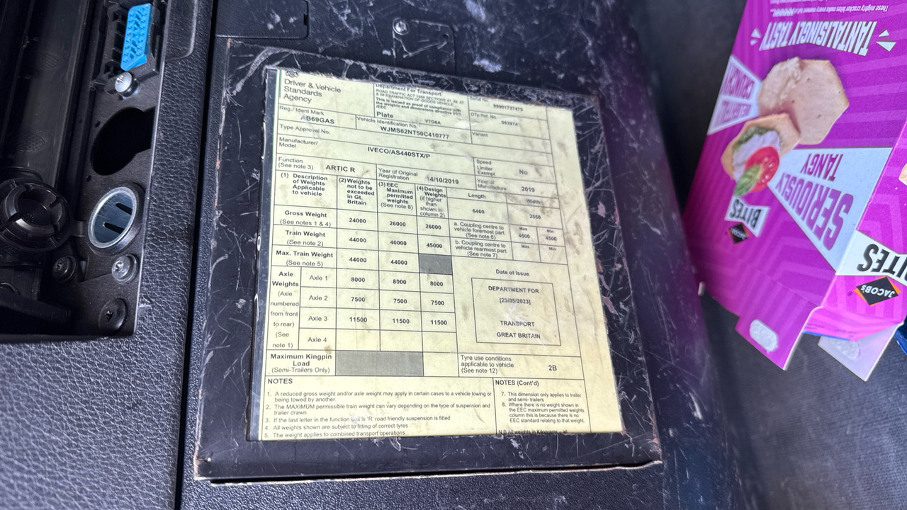 Tracteur routier IVECO STRALIS  460: photos 11