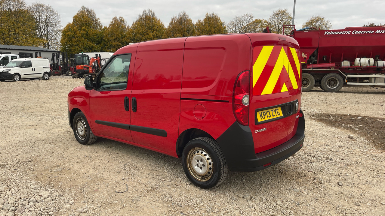 VAUXHALL COMBO 2000 1.6 CDTI 16V 105ps H1 Van - Fourgonnette: photos 3 VAUXHALL COMBO 2000 1.6 CDTI 16V 105ps H1 Van - Fourgonnette: photos 3