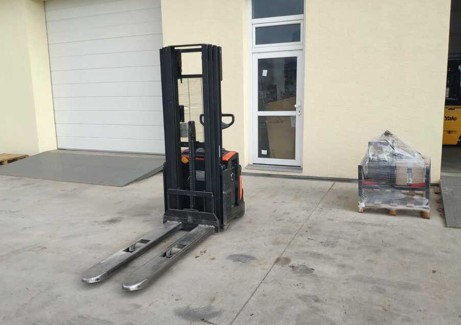 BT SWE120, forks 1400 mm - Gerbeur: photos 1 BT SWE120, forks 1400 mm - Gerbeur: photos 1