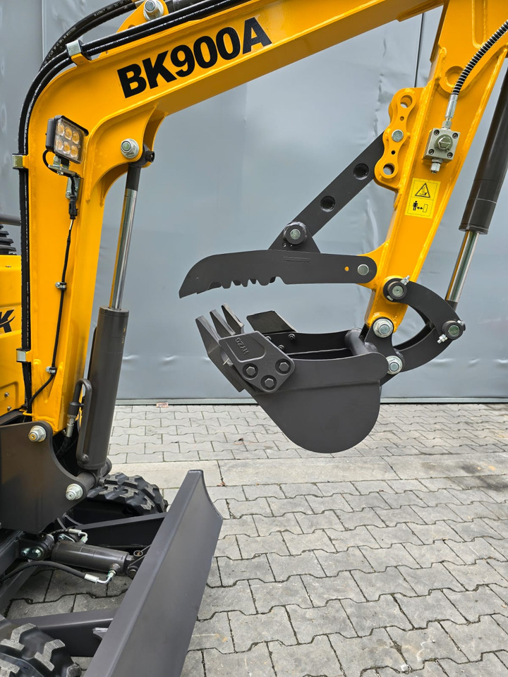 Berger Kraus BK900A Minikoparka Berger Kraus - Mini pelle: photos 4 Berger Kraus BK900A Minikoparka Berger Kraus - Mini pelle: photos 4