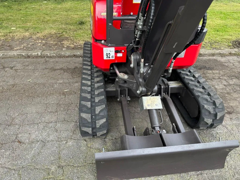 Rhino Rhinoceros XN18 - Mini pelle: photos 5 Rhino Rhinoceros XN18 - Mini pelle: photos 5