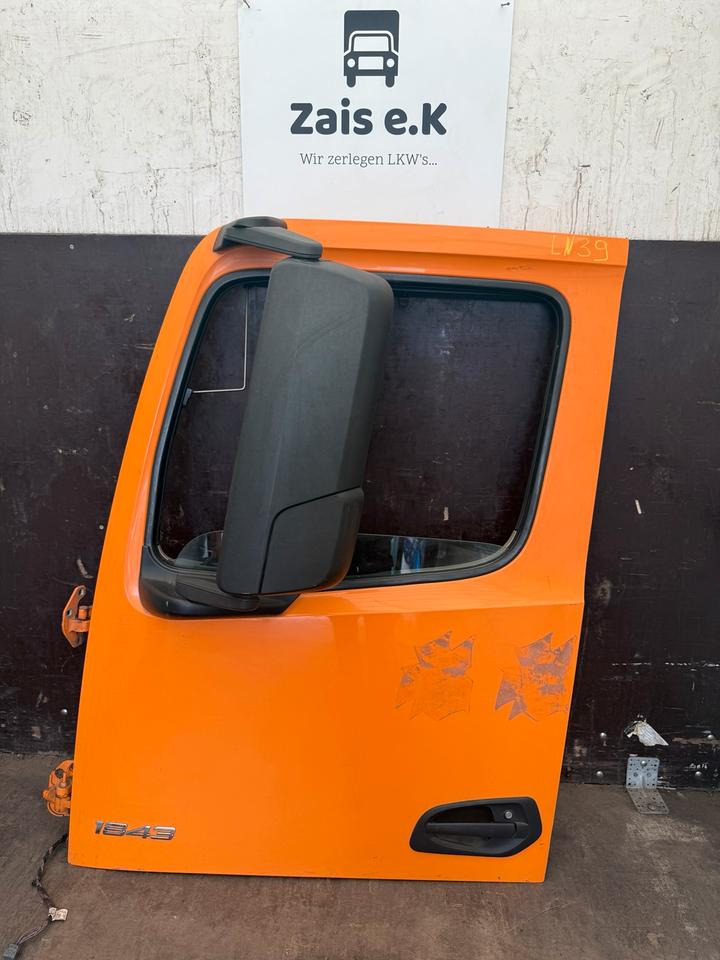 Actros MP4 Fahrertür Orange, Spiegel, Innenverkleidung LN 39 - Portière et pièces pour Camion: photos 1 Actros MP4 Fahrertür Orange, Spiegel, Innenverkleidung LN 39 - Portière et pièces pour Camion: photos 1
