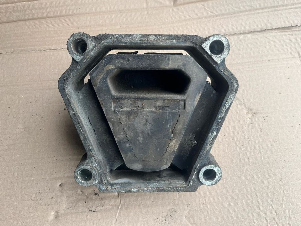IVECO Stralis 450 Motorlager Motorhalter 3423630 - Coussinets de moteur pour Camion: photos 2 IVECO Stralis 450 Motorlager Motorhalter 3423630 - Coussinets de moteur pour Camion: photos 2