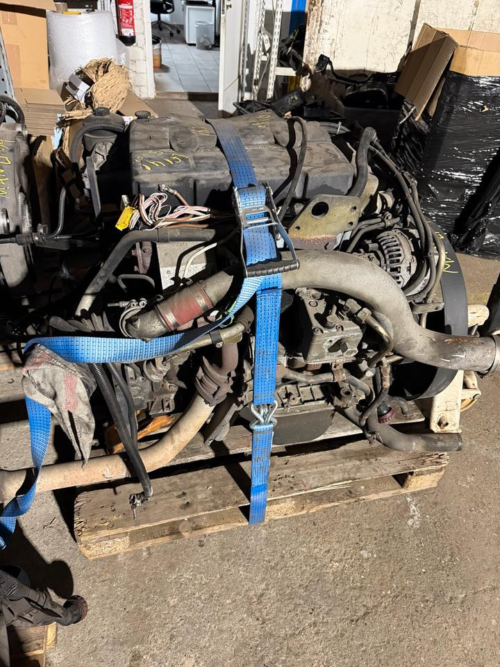 MAN 8.180 Motor EU3 D0834 LFL41 - Moteur pour Camion: photos 3 MAN 8.180 Motor EU3 D0834 LFL41 - Moteur pour Camion: photos 3