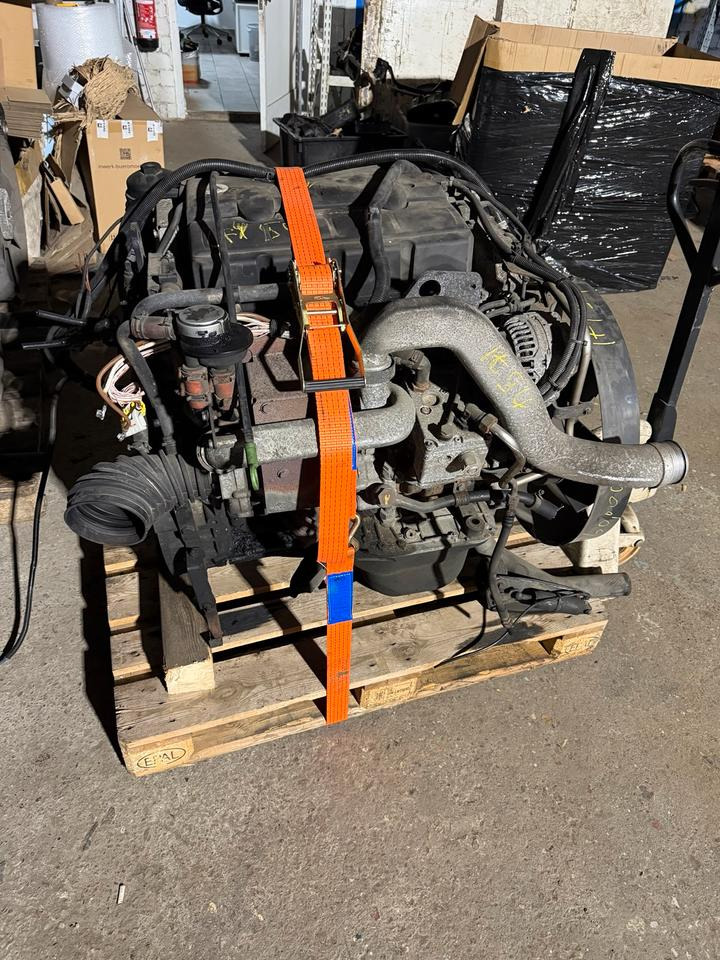 MAN 8.180 Motor EU4 D0834 LFL54 - Moteur pour Camion: photos 3 MAN 8.180 Motor EU4 D0834 LFL54 - Moteur pour Camion: photos 3