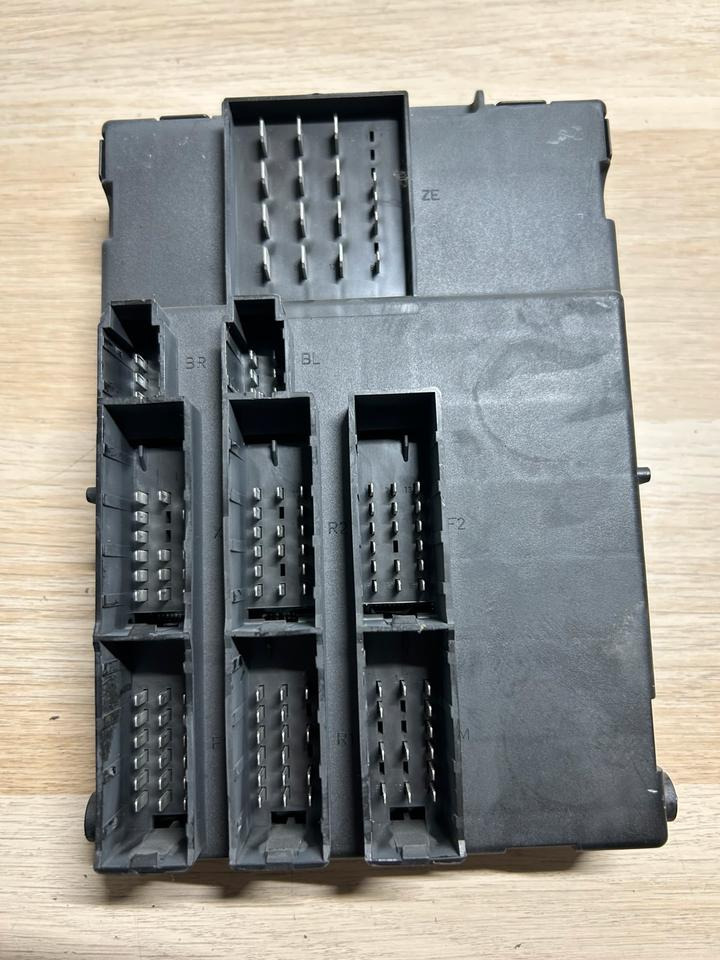 MAN EU6 WABCO Elektronik ZBR 2 Steuergerät 81.25806-7117 - Bloc de gestion pour Camion: photos 4 MAN EU6 WABCO Elektronik ZBR 2 Steuergerät 81.25806-7117 - Bloc de gestion pour Camion: photos 4