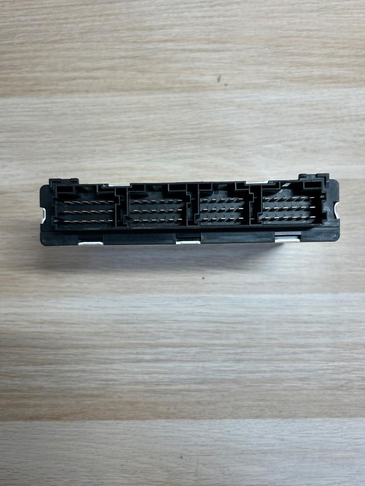 MAN SIEMENS VDO Elektronik FFR Steuergerät 81.25805.7067 - Bloc de gestion pour Camion: photos 4 MAN SIEMENS VDO Elektronik FFR Steuergerät 81.25805.7067 - Bloc de gestion pour Camion: photos 4