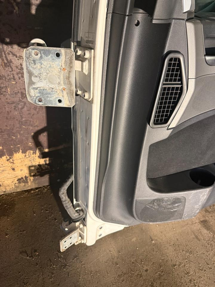 MAN TGS EU6 Beifahrertür Weiß Spiegel Innenverkleidung LN 57 - Portière et pièces pour Camion: photos 3 MAN TGS EU6 Beifahrertür Weiß Spiegel Innenverkleidung LN 57 - Portière et pièces pour Camion: photos 3