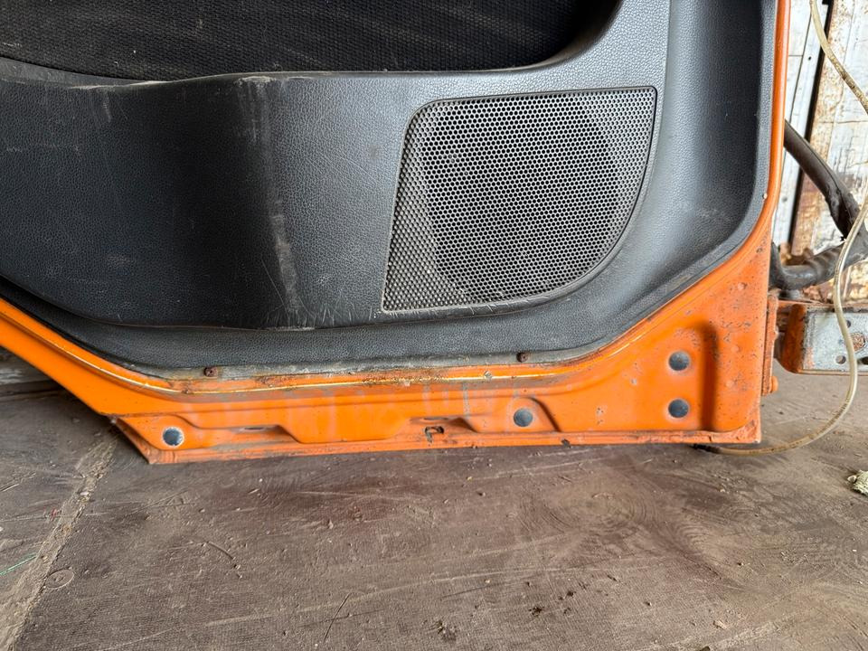 MAN TGS EU6 Fahrertür Orange Spiegel Innenverkleidung LN 79 - Portière et pièces pour Camion: photos 5 MAN TGS EU6 Fahrertür Orange Spiegel Innenverkleidung LN 79 - Portière et pièces pour Camion: photos 5