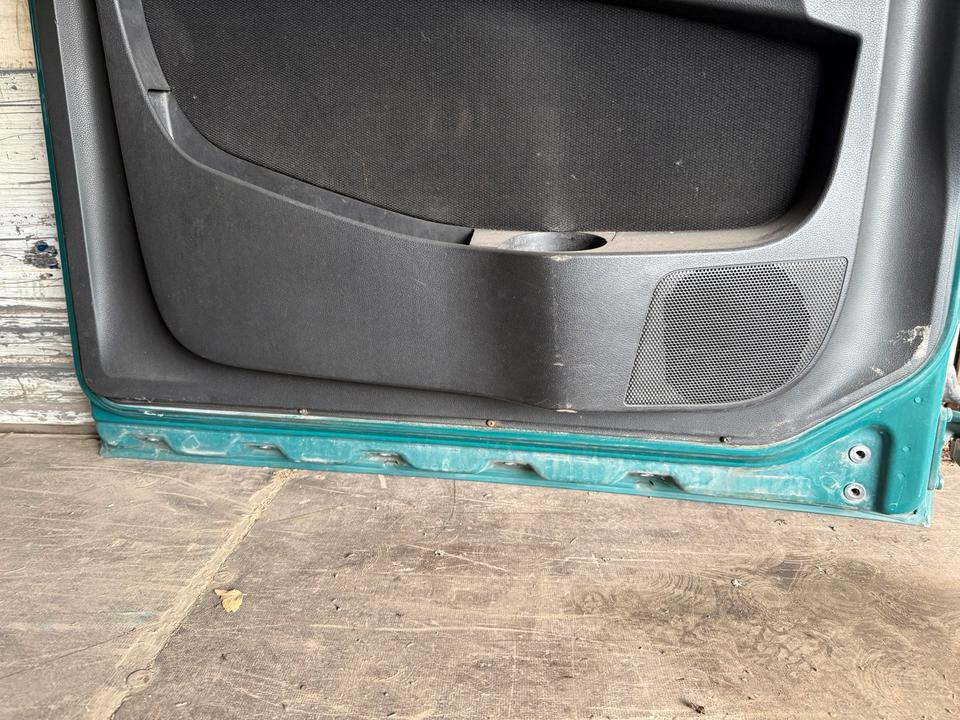 MAN TGX Fahrertür Grün mit Spiegel Innenverkleidung LN 83 - Portière et pièces pour Camion: photos 5 MAN TGX Fahrertür Grün mit Spiegel Innenverkleidung LN 83 - Portière et pièces pour Camion: photos 5