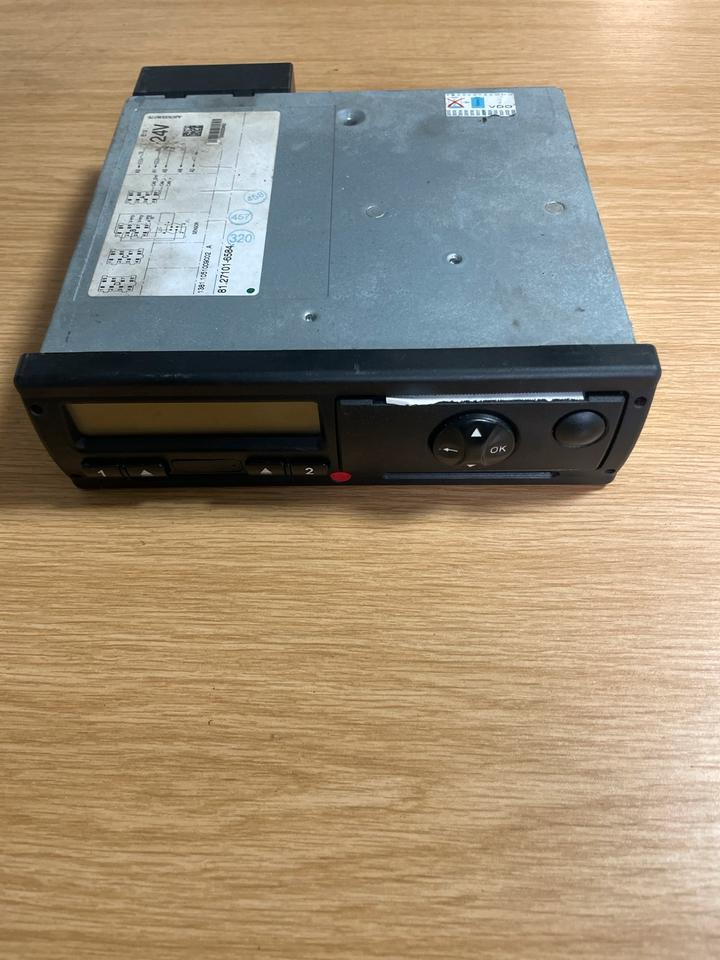 MAN TGX Tachograph 81.27101-6584 - Chronotachygraphe pour Camion: photos 1 MAN TGX Tachograph 81.27101-6584 - Chronotachygraphe pour Camion: photos 1