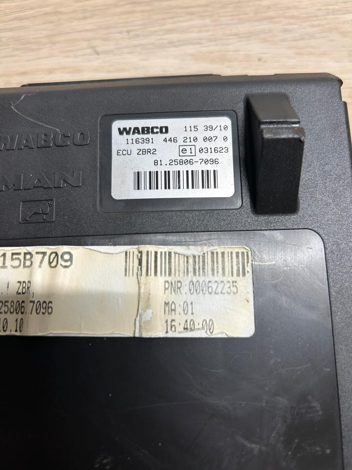 MAN WABCO Elektronik ECU ZBR 2 Steuergerät 81.25806-7096 - Bloc de gestion pour Camion: photos 4 MAN WABCO Elektronik ECU ZBR 2 Steuergerät 81.25806-7096 - Bloc de gestion pour Camion: photos 4