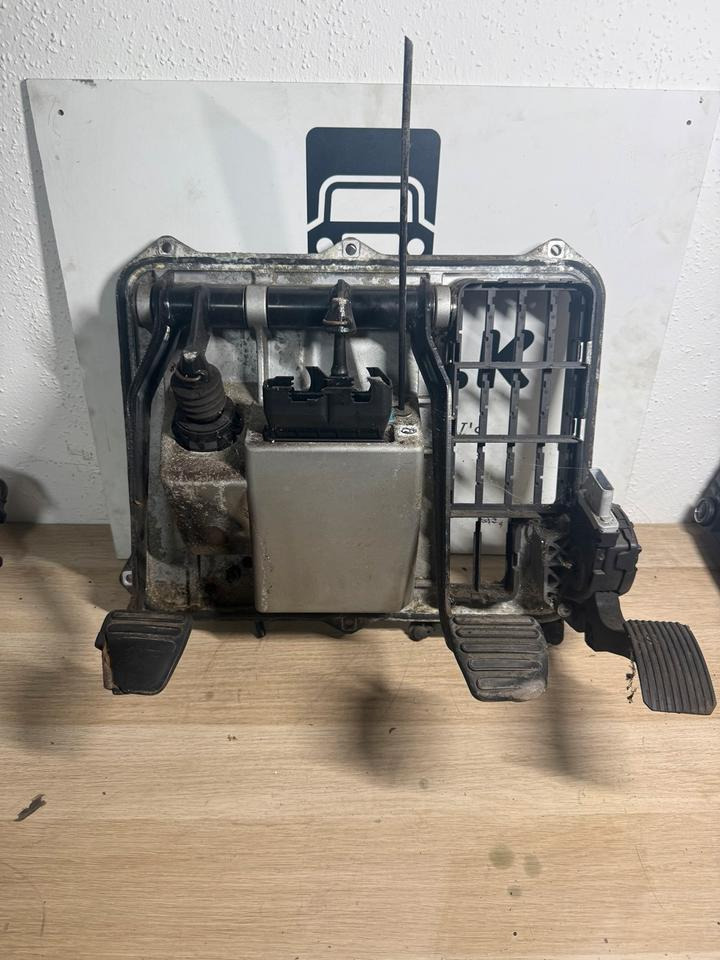 MAN WABCO Fußbremsventil 4800200070 81.52130-6295 - Pièces de frein pour Camion: photos 4 MAN WABCO Fußbremsventil 4800200070 81.52130-6295 - Pièces de frein pour Camion: photos 4