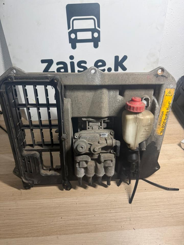 MAN WABCO Fußbremsventil 4800200260 - Pièces de frein pour Camion: photos 1 MAN WABCO Fußbremsventil 4800200260 - Pièces de frein pour Camion: photos 1