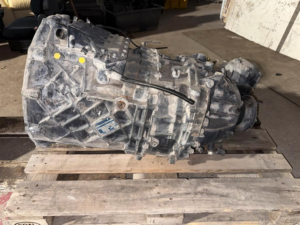 MAN ZF ASTRONIC 12 AS 2130 TD + Doppel Nebenantrieb - Boîte de vitesse pour Camion: photos 5 MAN ZF ASTRONIC 12 AS 2130 TD + Doppel Nebenantrieb - Boîte de vitesse pour Camion: photos 5