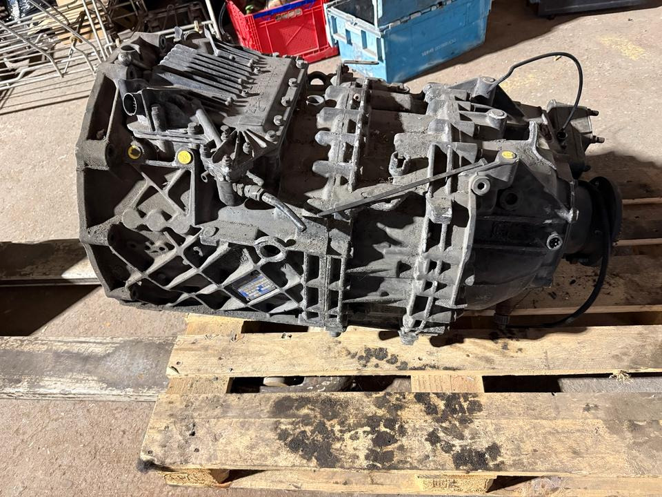 MAN ZF ASTRONIC 12 AS 2130 TD Getriebe + Nebenantrieb - Boîte de vitesse pour Camion: photos 5 MAN ZF ASTRONIC 12 AS 2130 TD Getriebe + Nebenantrieb - Boîte de vitesse pour Camion: photos 5